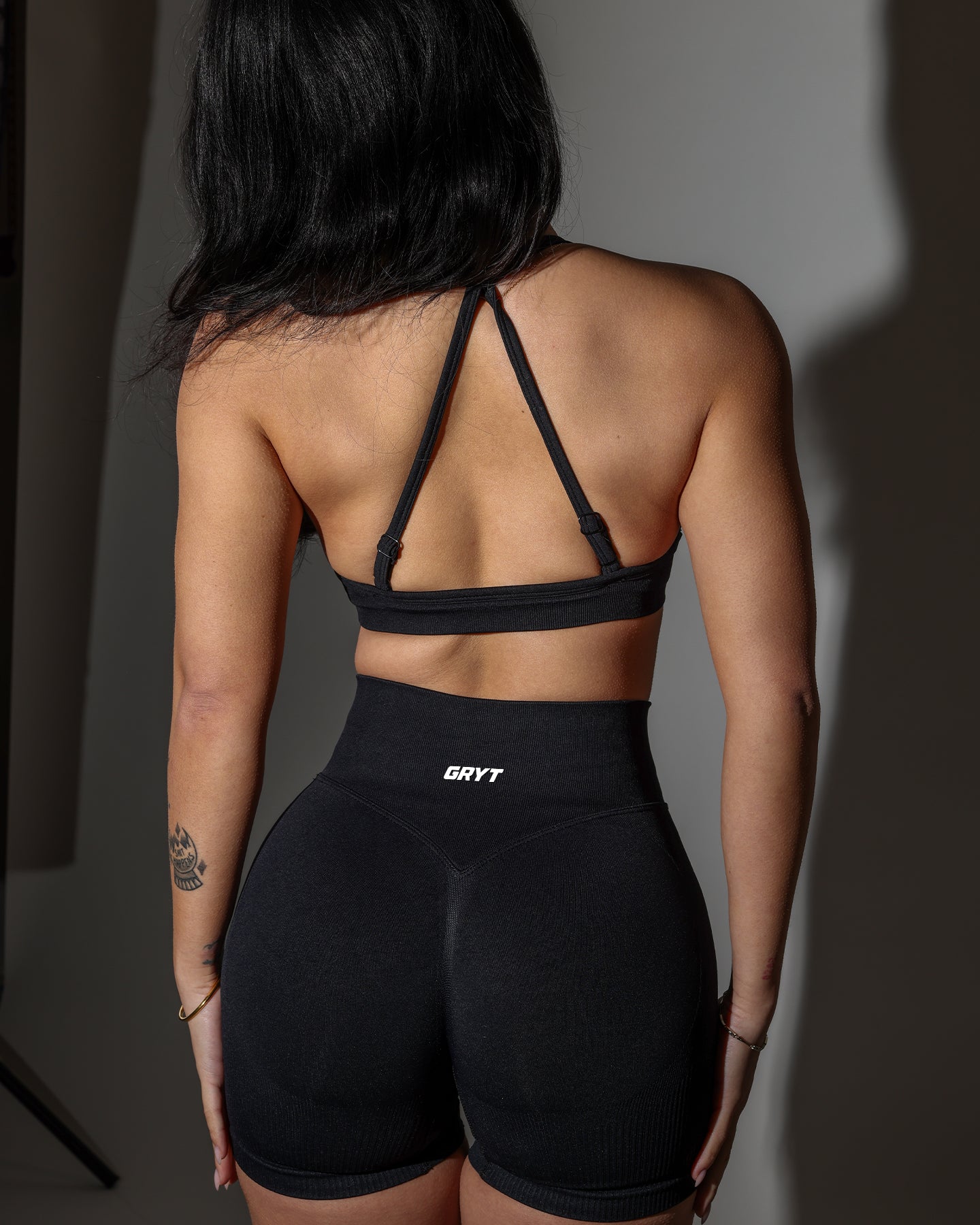 Contoura Sports Bra - Black